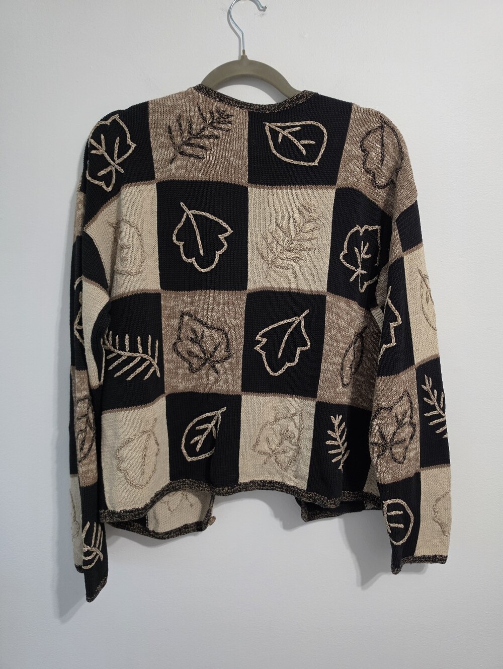 134. Vintage Fall-themed Button Up Cardigan - Picture 6 of 6